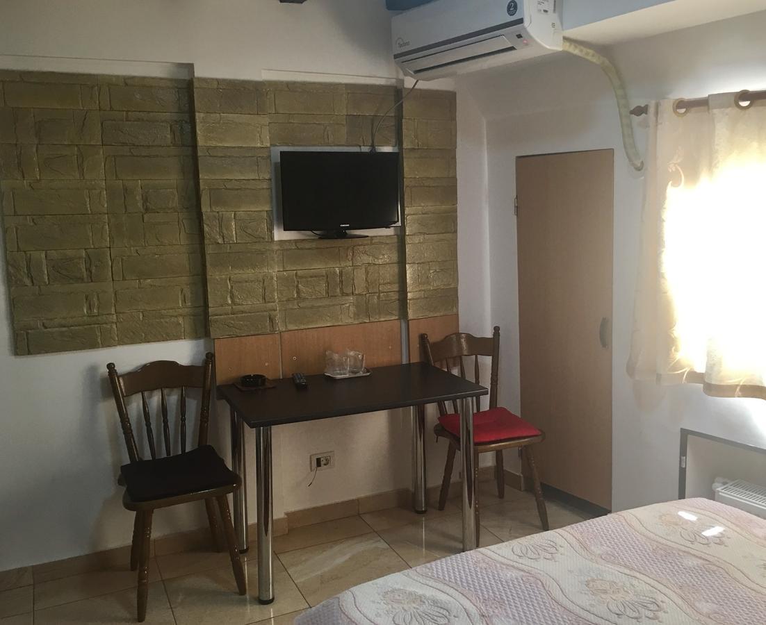 בוקרשט Hotel Taco מראה חיצוני תמונה
