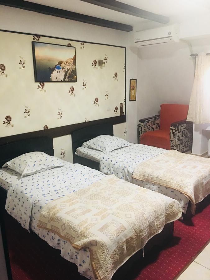 בוקרשט Hotel Taco מראה חיצוני תמונה