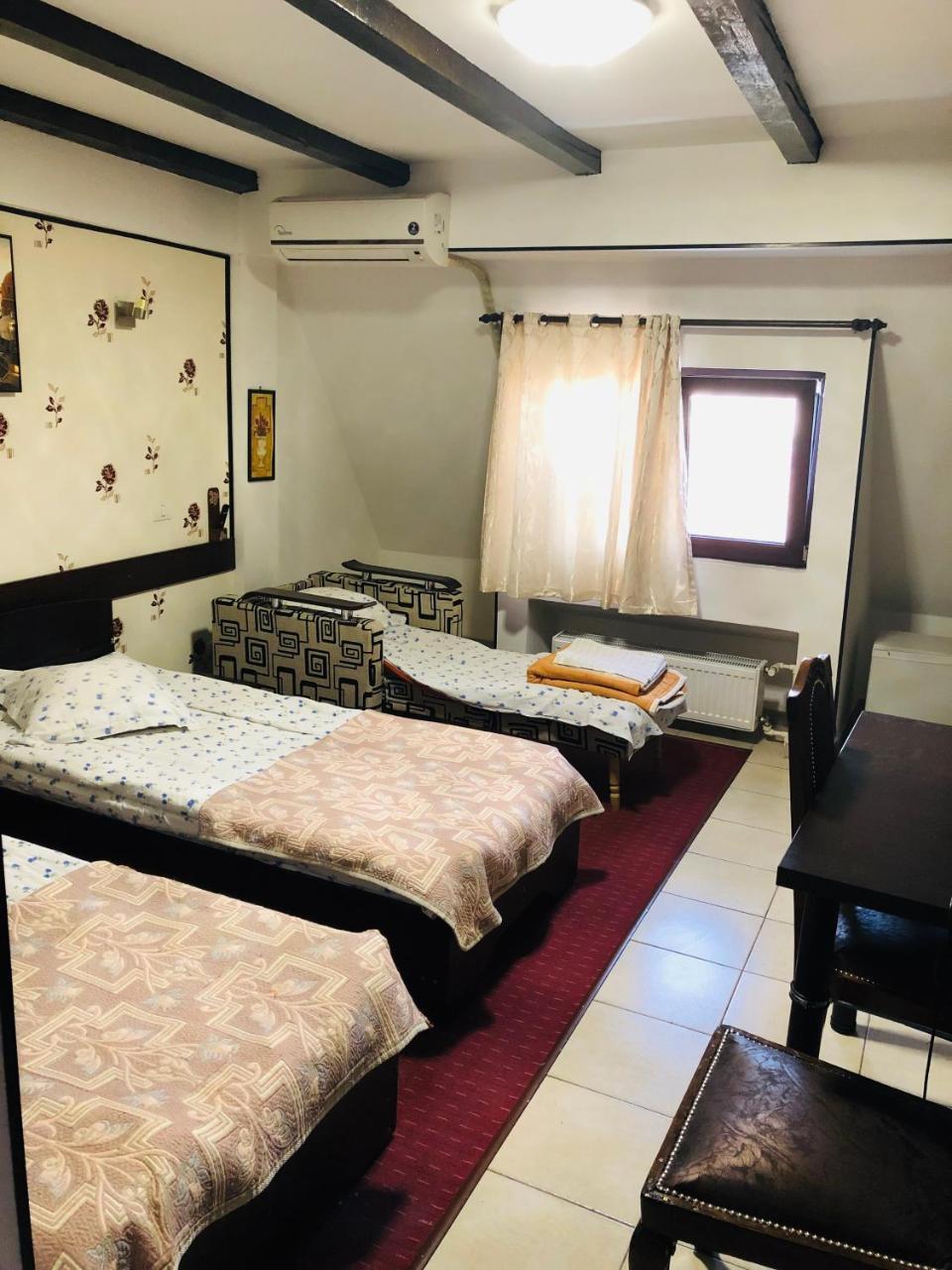 בוקרשט Hotel Taco מראה חיצוני תמונה