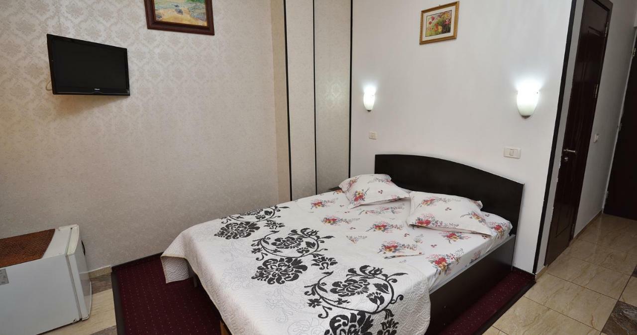 בוקרשט Hotel Taco מראה חיצוני תמונה