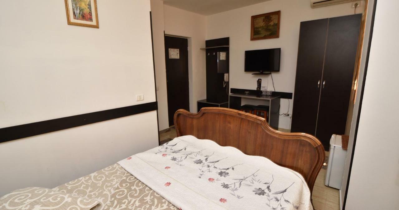 בוקרשט Hotel Taco מראה חיצוני תמונה
